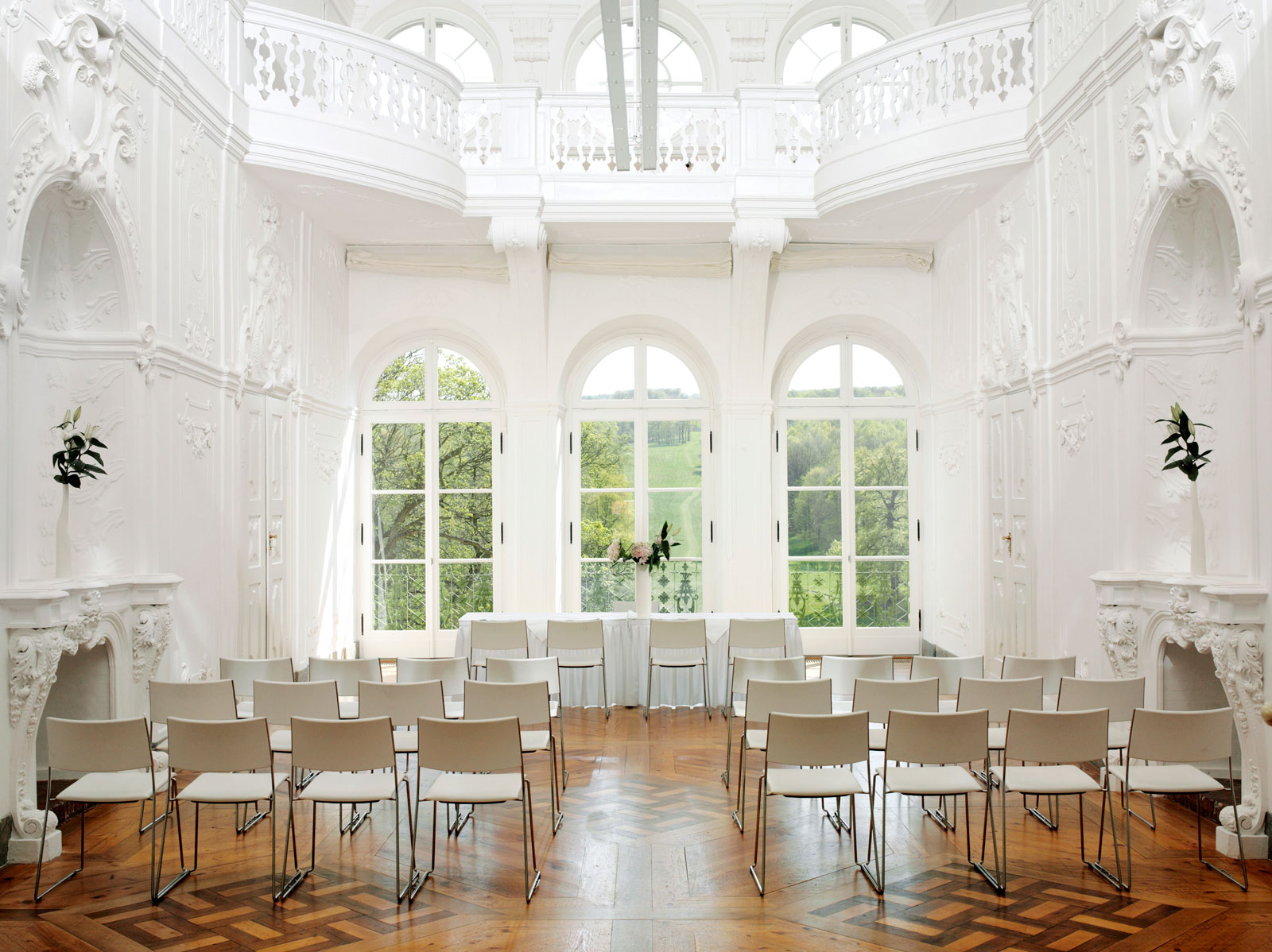 Weißer Saal. Standesamt. Bild: Axel Clemens.