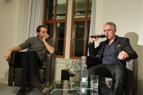 "Wiederverzauberung": Neo Rauch und Simon Strauß im ETTERSBURGER GESPRÄCH.