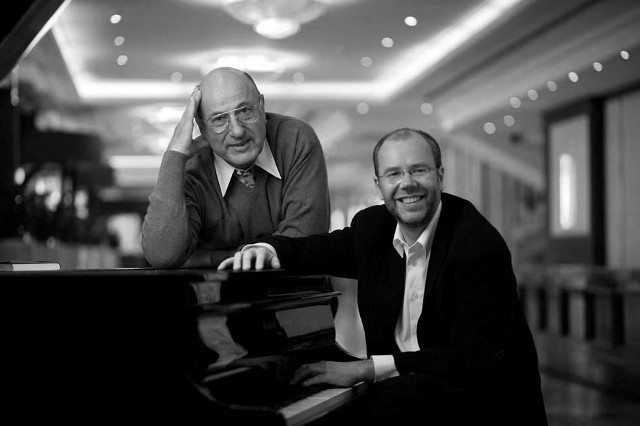 Krug Manfred und Matthias Bätzel. Bild: Hans Scherhaufer.