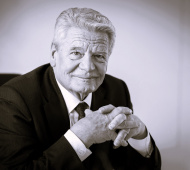 Joachim Gauck. Altbundespräsident. Über Wunschdenken und Realitätsverlust der deutschen Aussenpolitik. Foto J. Denzel/ S. Kogler